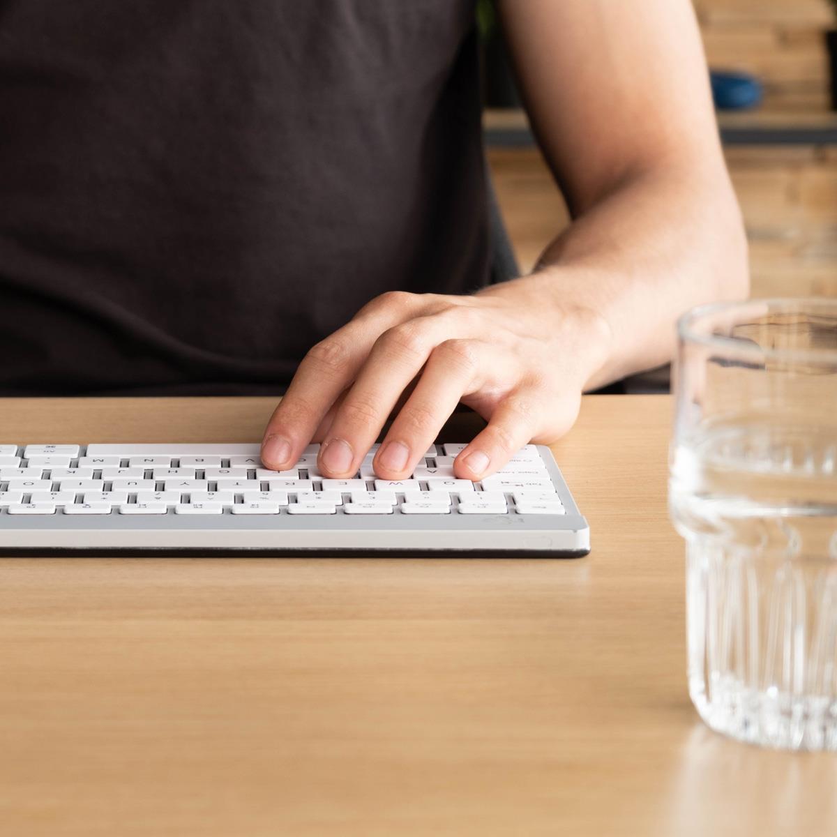 R-GO Tools Keyboard Wireless Compact Break - White