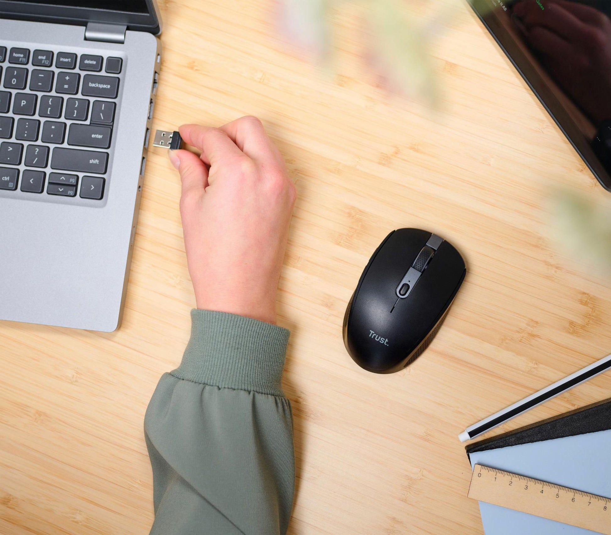 Trust Mouse USB Optical Wireless Ozaa - Black
